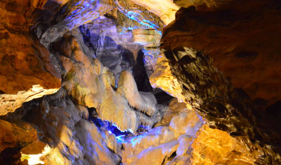 Dorrance Publishing Mark Twain Cave 2 Dorrance Publishing Mark Twain Cave 2